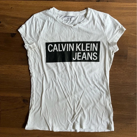 🔥4/$20 Calvin Klein Tshirt - Picture 2 of 7